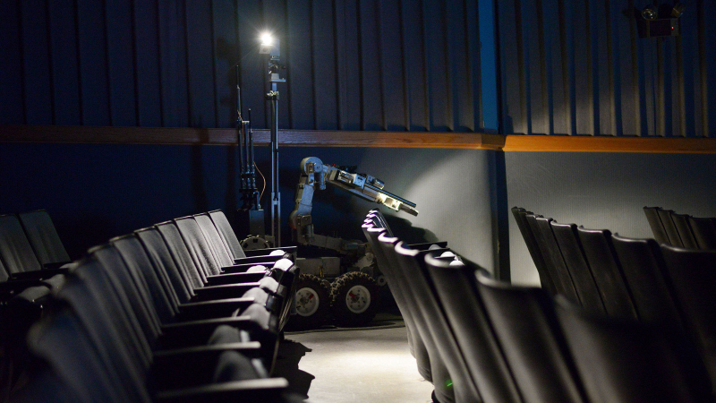 Illustration for article titled A Rodeo for Bomb Disposal Robots Looks Dangerous